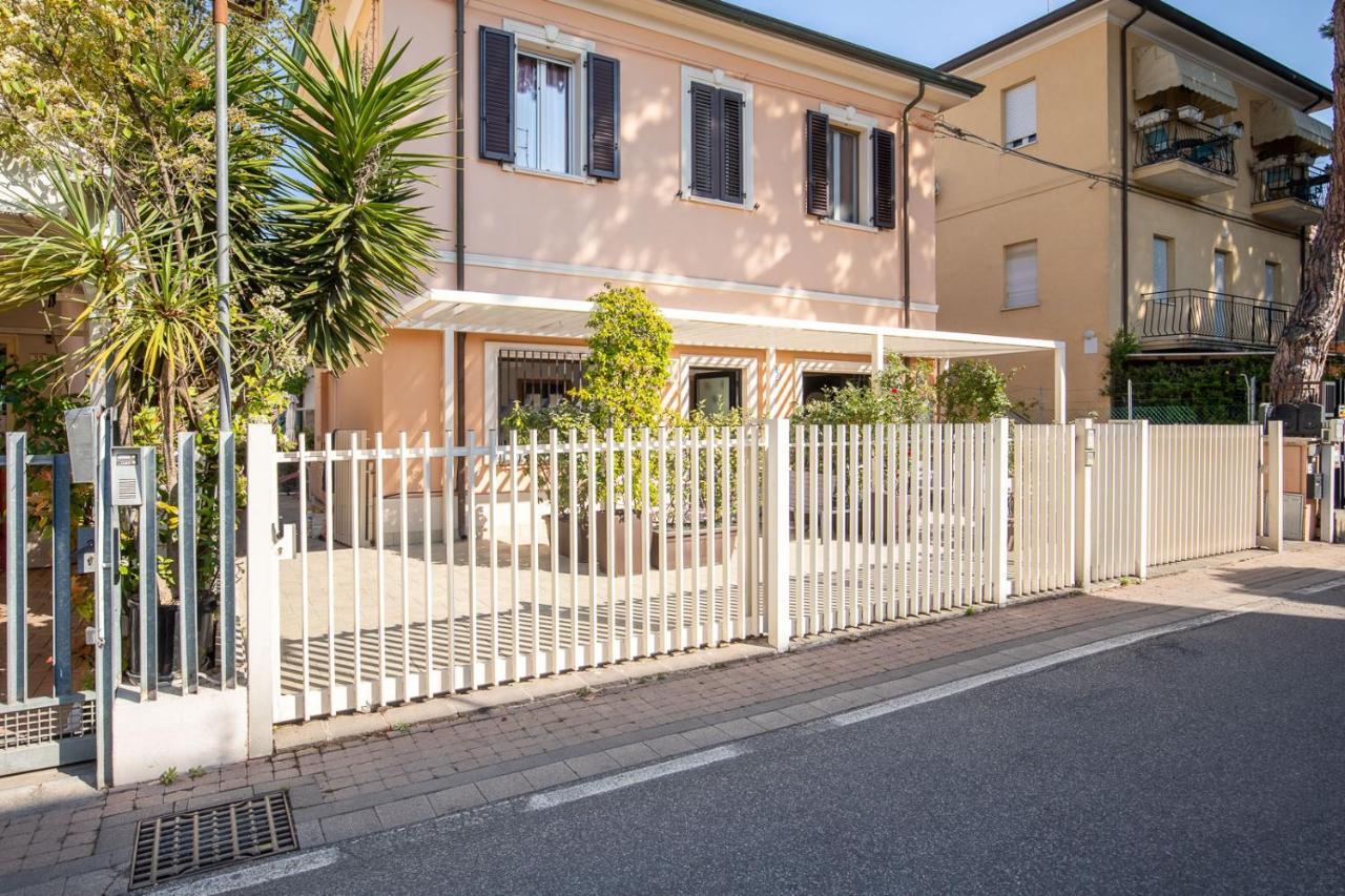 Bilocale Con Giardino A 200Mt Dal Mare - Homeunity Rimini Exterior photo